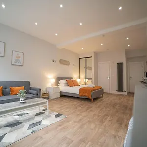 https://luton-town-centre-apartments.cambridgehotelsuk.com